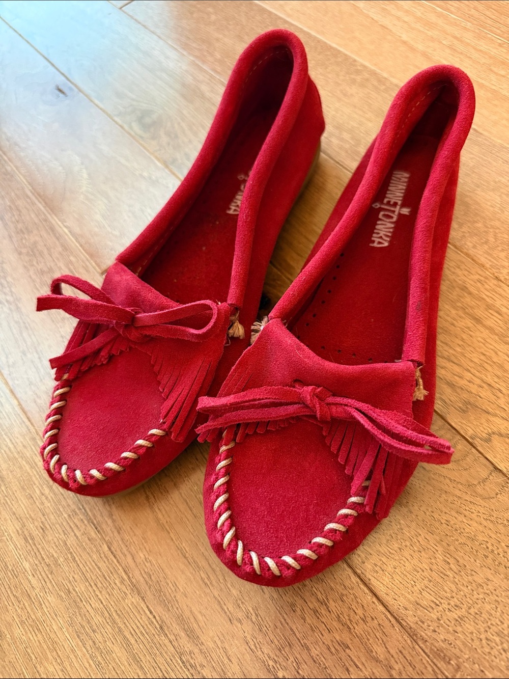 Minnetonka red suede moccasins flats loafers 8.5 women’s